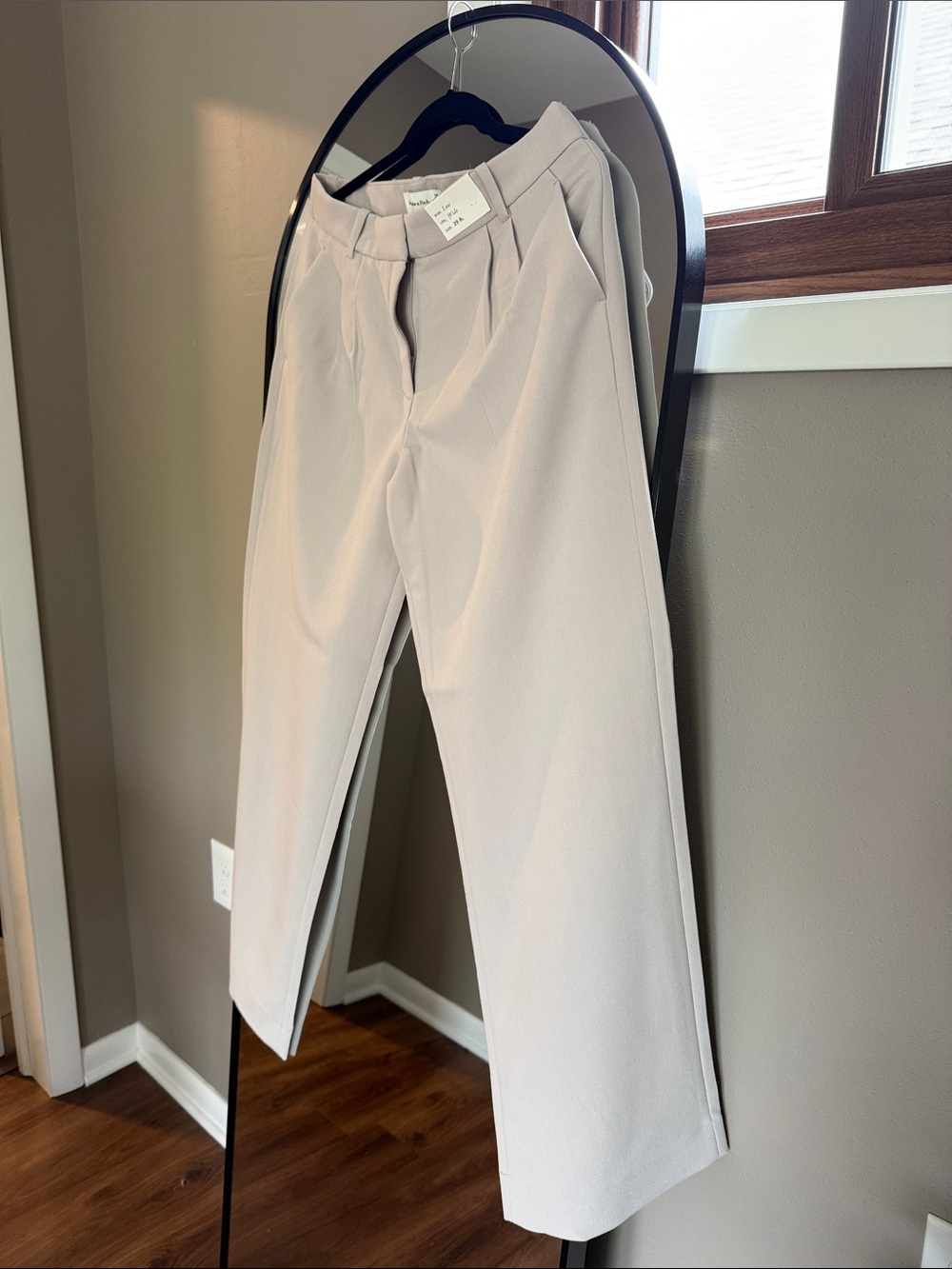 Abercrombie & Fitch Wide Leg Pleated Pants in Light Beige